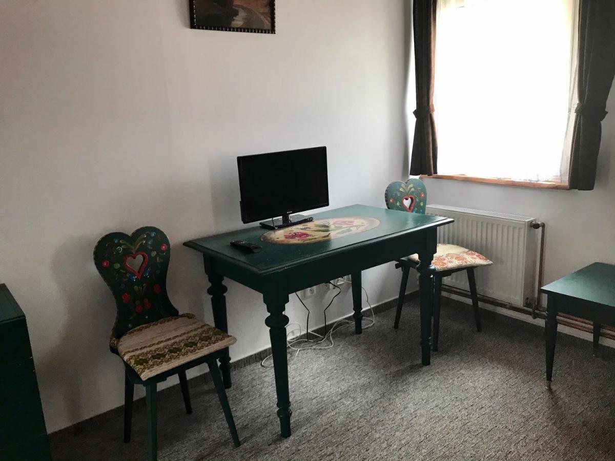 Bendovsky Dvur Bed & Breakfast Dusniky Екстериор снимка