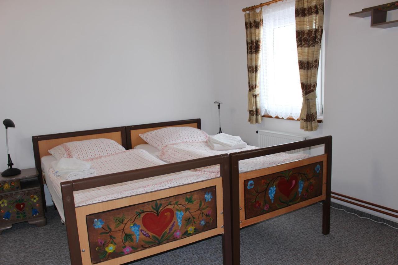 Bendovsky Dvur Bed & Breakfast Dusniky Екстериор снимка